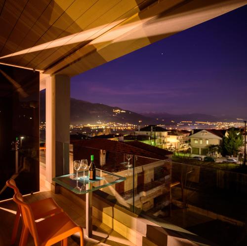 บริการและสิ่งอำนวยความสะดวก, เอสเซนส์ ลีฟวิง เอ็กซ์คลูซีฟ (Essence Living Exclusive) in อิโออันนินา