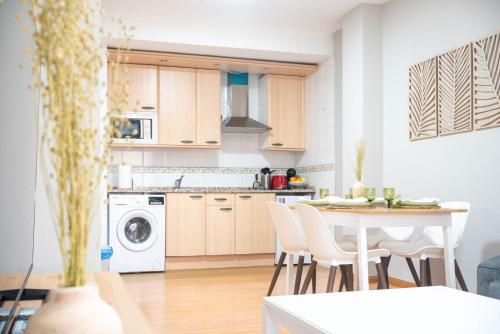 مطبخ, Apartamentos GO Covaresa Parking Bajo disponibilidad- Zona libre de bajas emisiones in Zorrilla