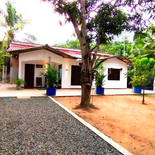 Three-Bedroom Villa room in Villa cozy haven mirissa