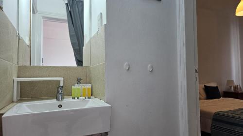 Apartment with Sea View image 5
