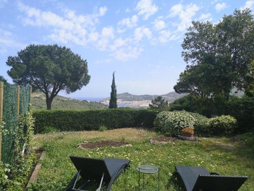 Cap de Creus : bungalow, jardin y vista al mar. chambre d'hôte Roses