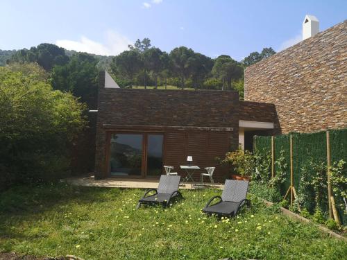 Cap de Creus : bungalow, jardin y vista al mar. in La Selva de Mar