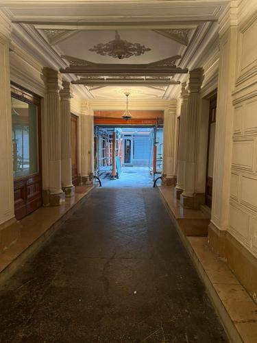 62 - Beautiful Apartment Triangle d- 100m from Champs-Elysees - image 2