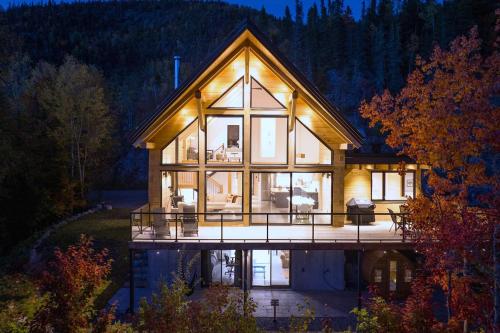 Le Harfång - Vue spectaculaire sur le Mont Edouard - Chalet - LʼAnse-Saint-Jean