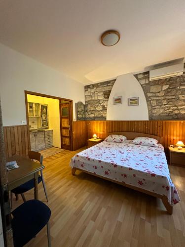 Green Oaza Apartments Cres