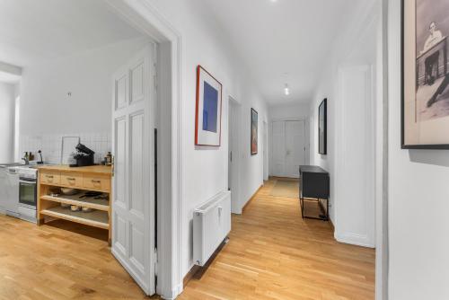 Stylish 120sqm Appartment in Berlin-Mitte, Berlin (photo 10)