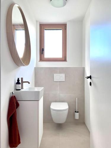 Koupelna, Luxusappartement hôamele - Ferienwohnung mit Genuss (Luxusappartement hoamele - Ferienwohnung mit Genuss) in Alberschwende