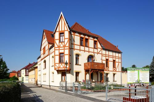 Ferienwohnung Morgensonne am Kurpark Bad Berka # gratis Parkplatz # ebenerdig # Spielplatz # WLAN # 2 Schlafzimmer # Nähe Weimar, Erfurt # Weimarer Land # Smart-TV in Bad Berka, Deutschland