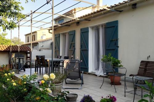 Maison en Provence in Entraigues-sur-la-Sorgue