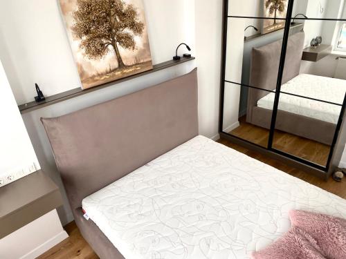 Apartment with View and Balcony image 4