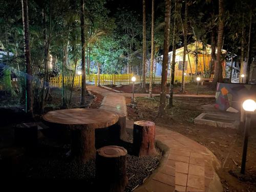 สวน, Greenwoods Nature Camp in มูทุมาลัย