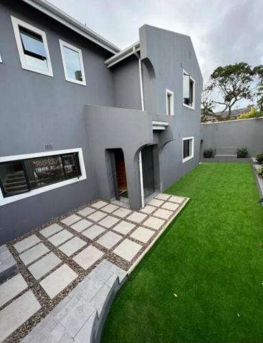 Savoli Guest House in Bluff