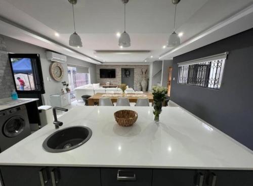 Savoli Guest House in Bluff