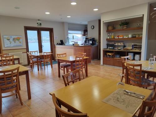 Hotel A Raiña - image 14