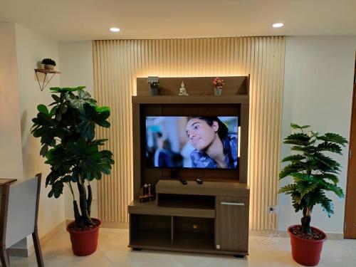 Lujoso, central, 100 m2, 3 camas, wifi, balcón 302, Medellín (fotografie 9)