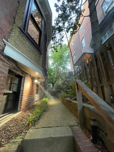 2 Bedroom by Zoo, Metro, Park and Embassies in Forest Hills - Best Location in Washington, USA