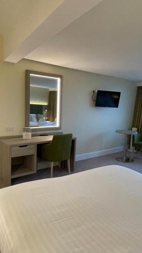 Hellidon Lakes Hotel - image 8