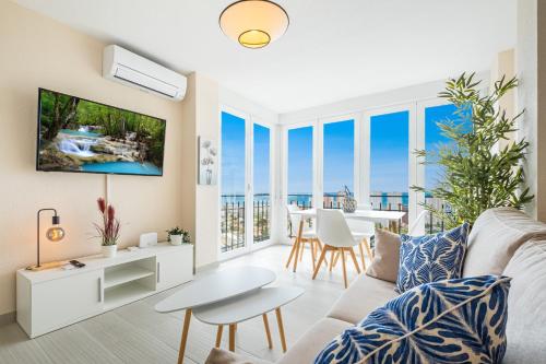 Poniente Beach Sea Views Apartment Club Medico 15A