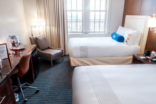 Deluxe Double Room room in Ellis Hotel Atlanta a Tribute Portfolio Hotel