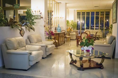Hotel Neptuno - image 4