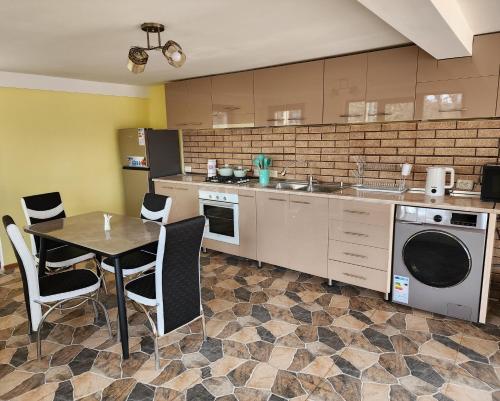 Létesítmények, Lilia guesthouse in Signali