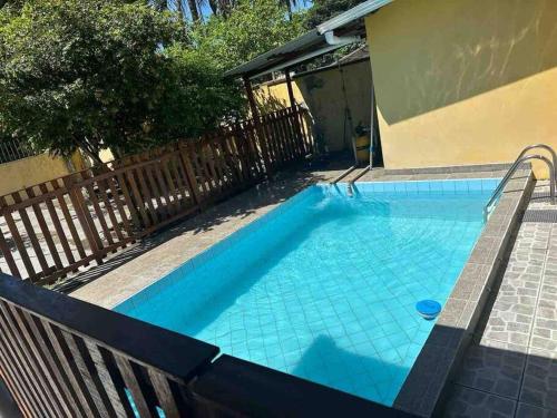 Casa com piscina e acesso a praia de Caiobá