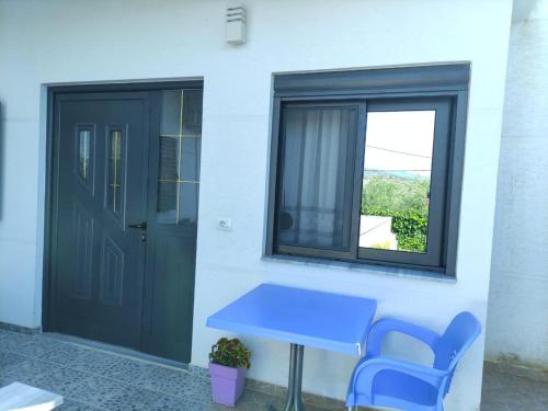Two-Bedroom Apartment image 4