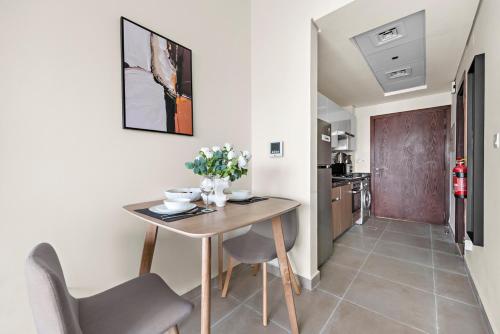 New cozy Studio in Al Furjan - image 6