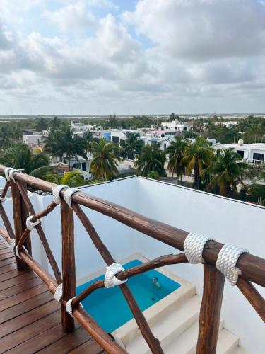 bazen, Chicxulub Puerto Beach Penthouse in Chicxuclub Puerto Yucatan