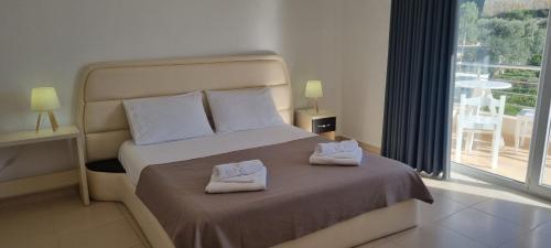 Deluxe Room image 10
