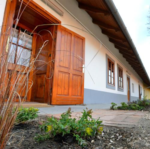 Entrance, Rigofutty Vendeghaz in Tiszaalpár