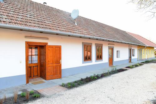 Entrance, Rigofutty Vendeghaz in Tiszaalpár