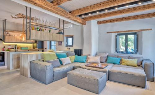 מטבח, Einzigartige Villa in Paros mit Jacuzzi und Strandzugang in מולוס פראו
