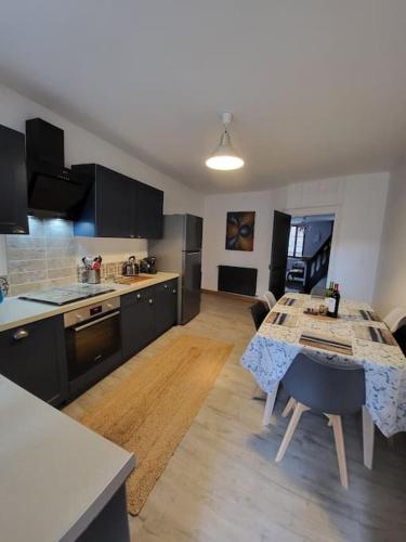 Lovingly renovated 3 bedroom townhouse - Location saisonnière - Rochechouart