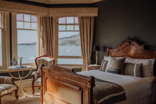 Superior Queen Room with Water Views