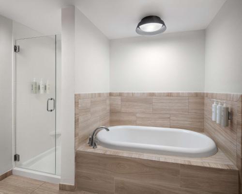 Hilton Garden Inn Beaufort - image 10