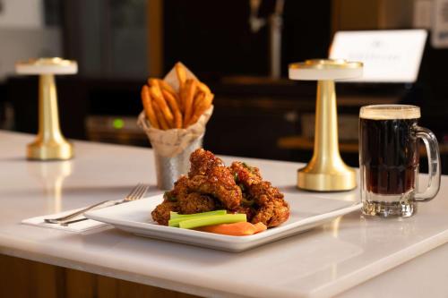 Embassy Suites By Hilton New York Manhattan Times Square - image 6