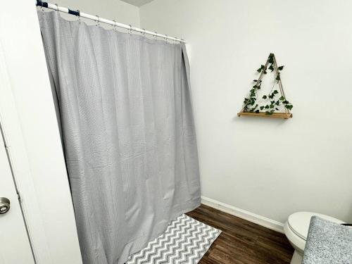Queen Suite Home Theater WiFi 2 in Morrow, USA