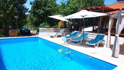 bazen, Family friendly house with a swimming pool Imotski, Zagora - 22880 in Donji Vinjani