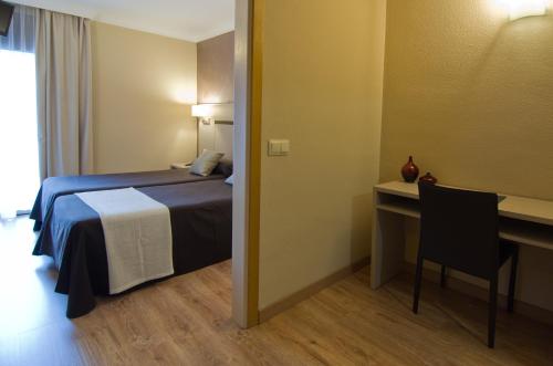 Hotel & Aparthotel Cosmos, Andorra la Vella (photo 2)