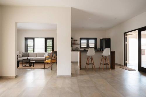 VILLA Arte - just minutes from Mambo & Pietermaai - image 5