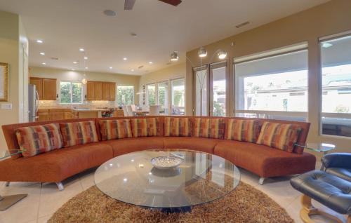 Spacious Cathedral City Home with Pool - Near Casino home in Cathedral City, USA