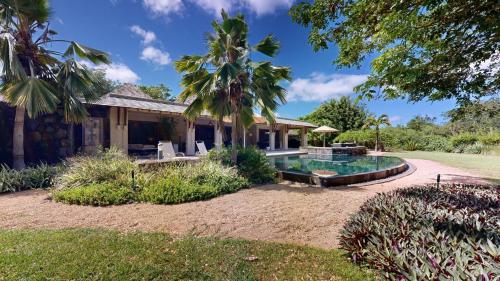 Immense Villa sur le Golf avec Piscine, Jardin Tropical, Terrasse