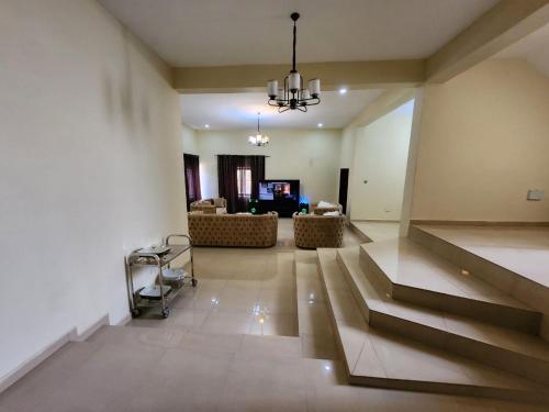 Prestigious Elegant Duplex - Abasscee