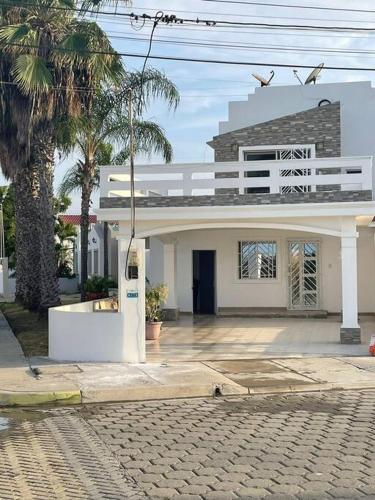 Casa del Mar Malin