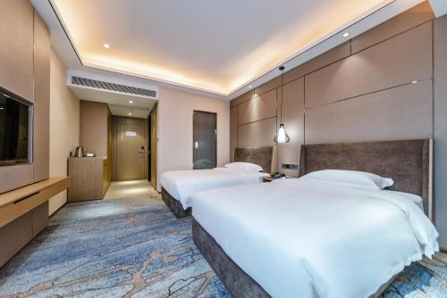 2 double beds