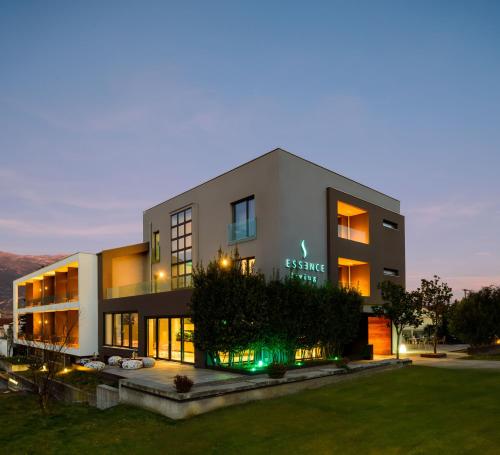 ทัศนียภาพภายนอกโรงแรม, เอสเซนส์ ลีฟวิง เอ็กซ์คลูซีฟ (Essence Living Exclusive) in อิโออันนินา