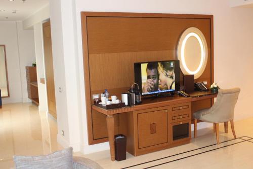 541834833 Grand Hotel Djibloho