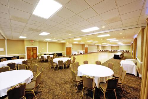 Village Inn Event Center Trademark Collection By Wyndham - Clemmons - image 9