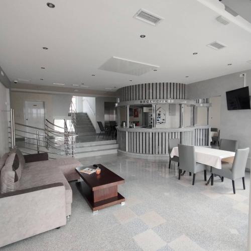 gedeelde lounge/tv-ruimte, Smeštaj Zvezdano nebo (Smestaj Zvezdano nebo) in Petrovac Na Mlavi